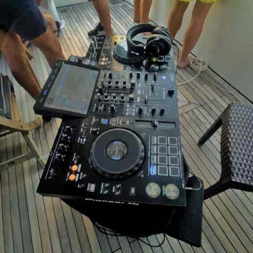 Profesyonel DJ ve Ses & Işık Kiralama Hizmetleri | Ogzsound